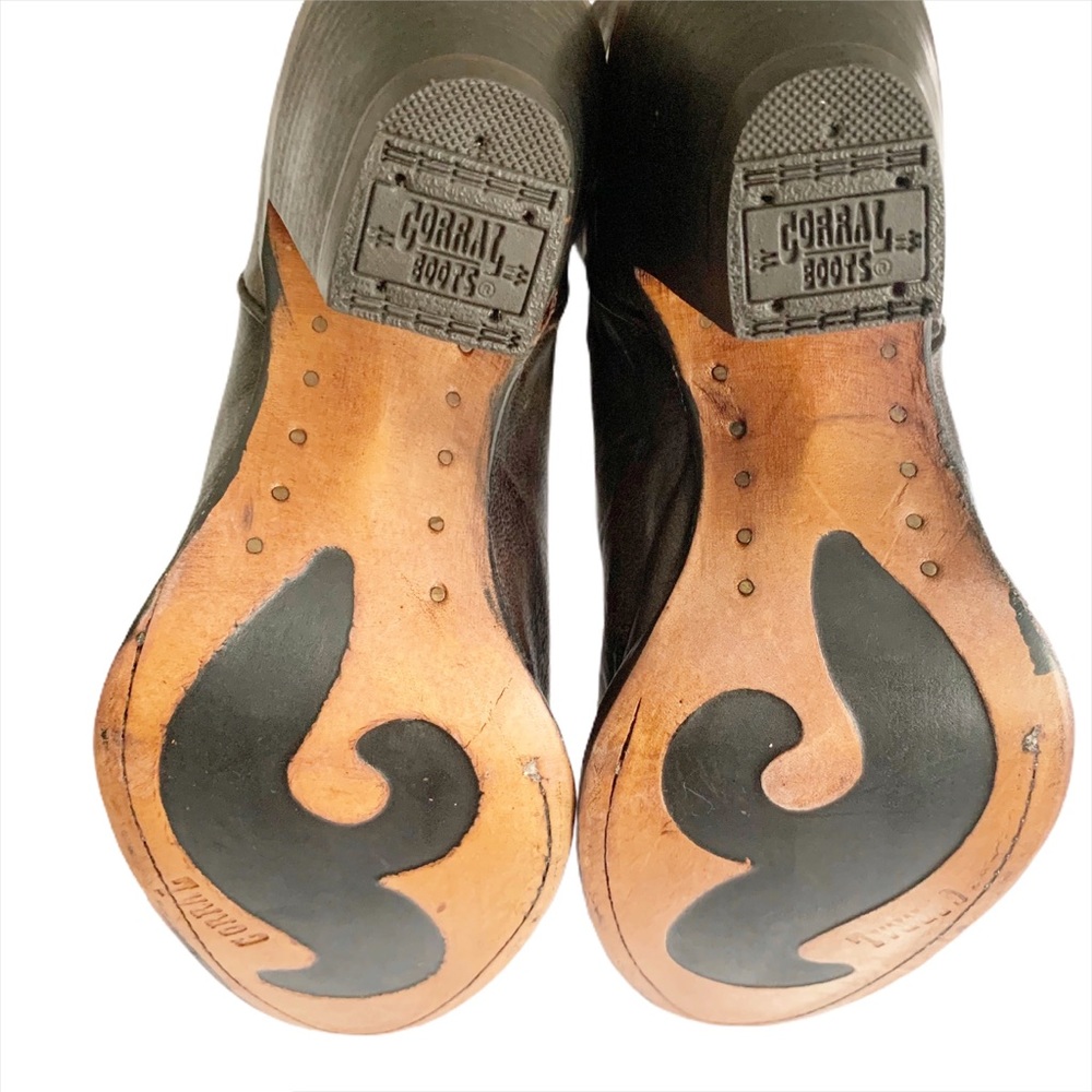 CORRAL Handcrafted Women’s Ankle Booties - Picture 3 of 7